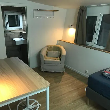 Dardennen Bed & Breakfast 3*